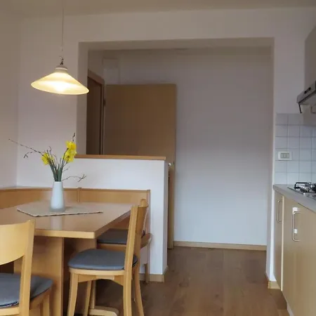 Kirchtalhof Apartment Lana